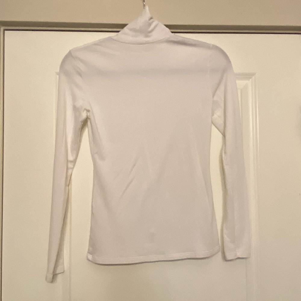 UNIQLO turtleneck